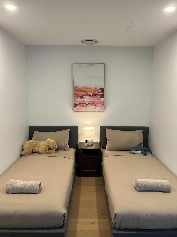 2 Bedroom Luxurious Family Apartment On 40Th Floor With Amazing Ocean Coastline Broadbeach Gold Coast Gc40 Extérieur photo