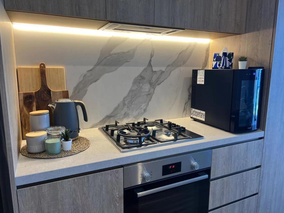 2 Bedroom Luxurious Family Apartment On 40Th Floor With Amazing Ocean Coastline Broadbeach Gold Coast Gc40 Extérieur photo